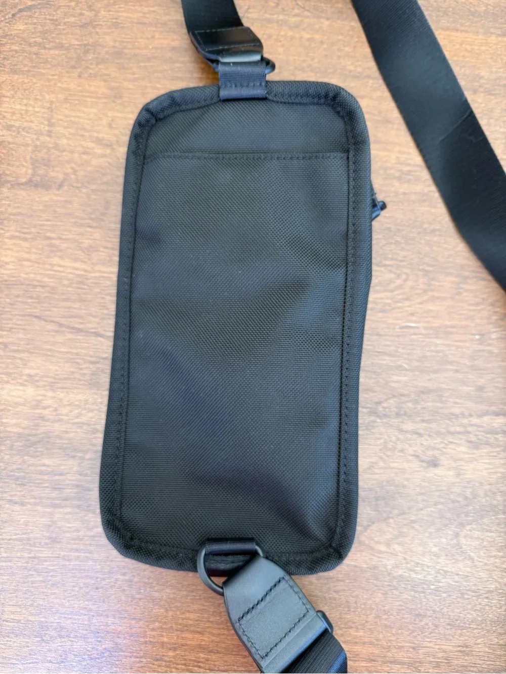 Tumi Alpha 3 Compact Sling Black